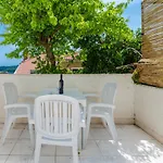 Sunshine Place *