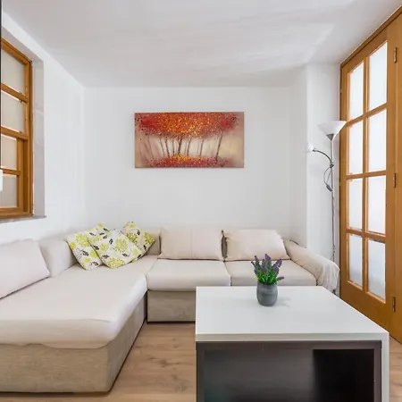 Sunshine Place Apartment *
