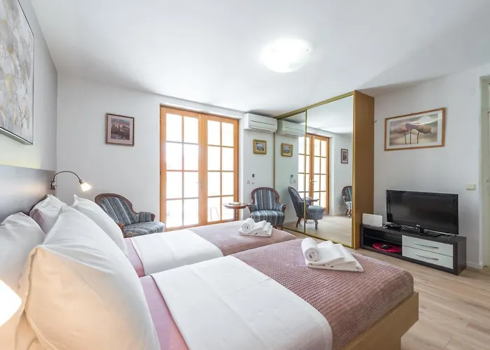 アパート Sunshine Place ドゥブロブニク